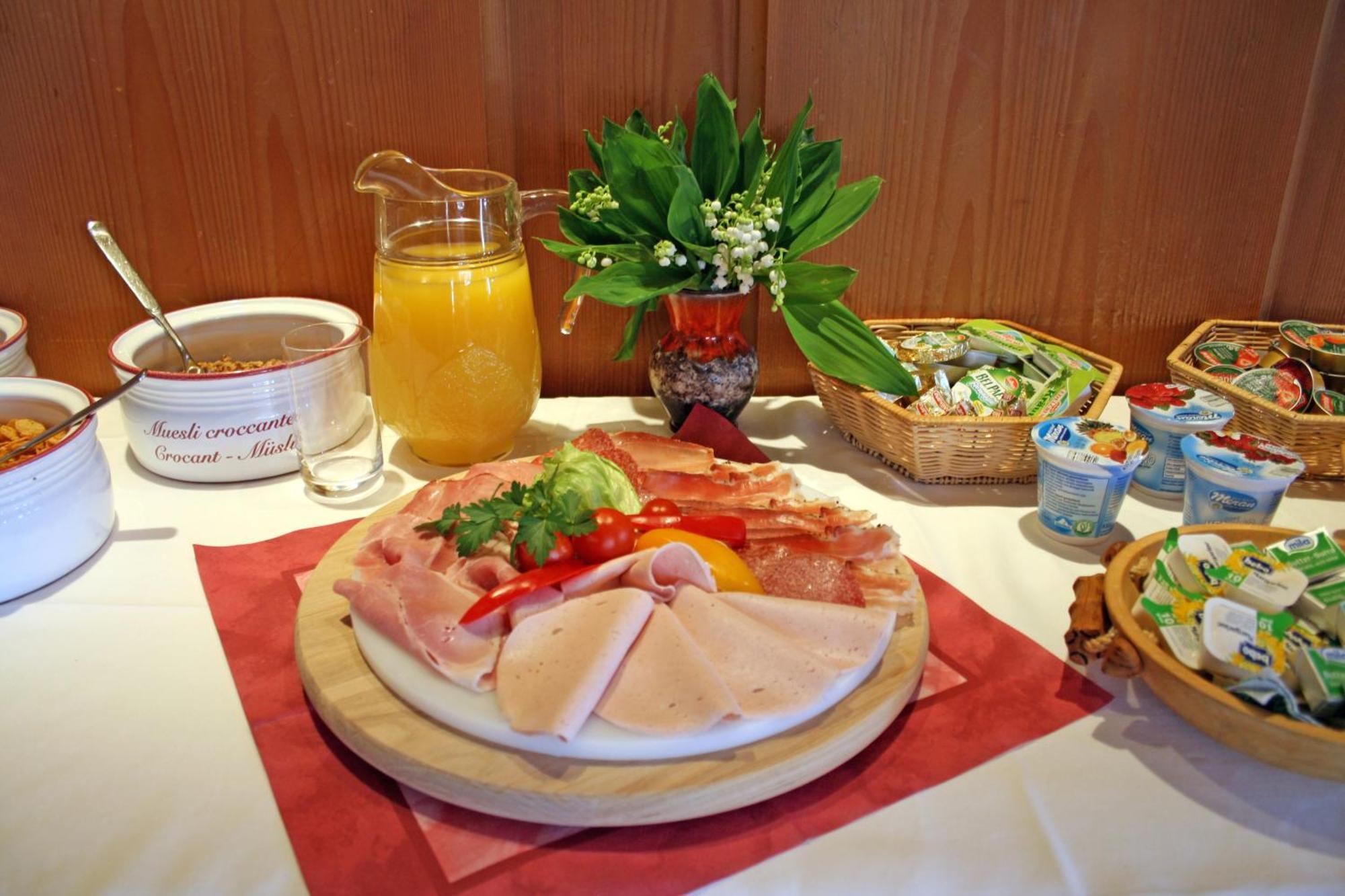 Pension Thalerhof Rifiano Exterior foto